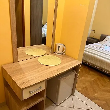 Apartment And Jaz Seline